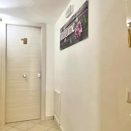 Lovely House Apartment